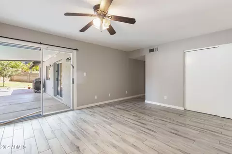860 E Paradise Ln, Phoenix, AZ 85022 photo 21