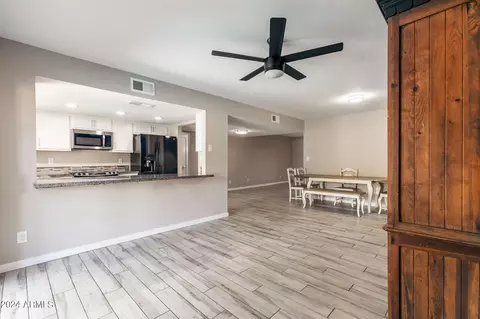 860 E Paradise Ln, Phoenix, AZ 85022 photo 16