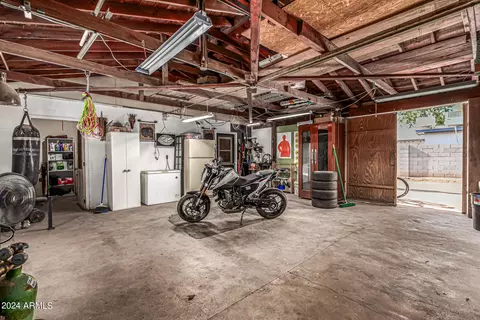 1014 E Weldon Ave, Phoenix, AZ 85014 photo 4