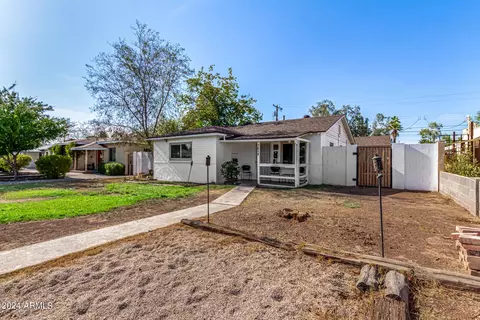 1014 E Weldon Ave, Phoenix, AZ 85014 photo 2