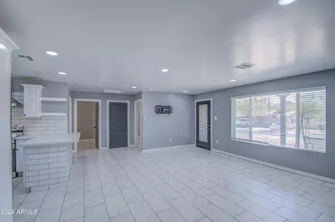 1308 E Becker Ln, Phoenix, AZ 85020 photo 3