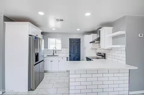 1308 E Becker Ln, Phoenix, AZ 85020 photo 7