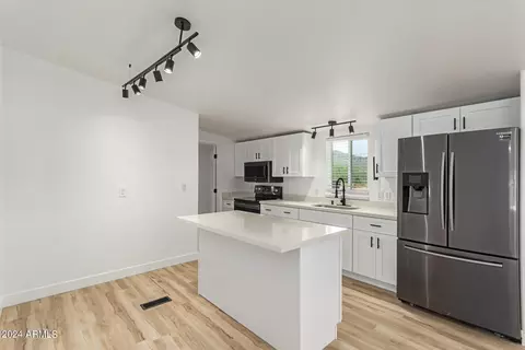 4176 N Saguaro Dr, Apache Junction, AZ 85120 photo 1