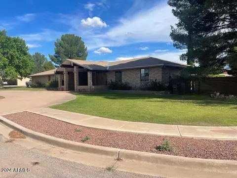 2803 Barcelona Dr, Douglas, AZ 85607 photo 2