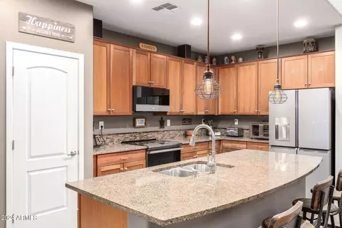 1645 W Blaylock Dr, Phoenix, AZ 85085 photo 3