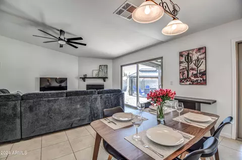 4825 E Desert View Dr, Phoenix, AZ 85044 photo 2