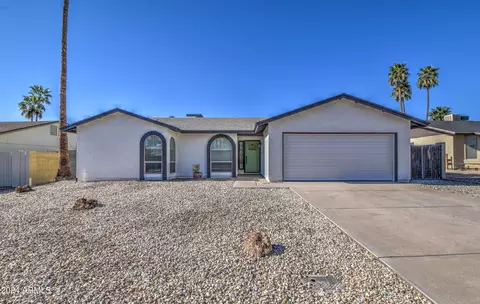4825 E Desert View Dr, Phoenix, AZ 85044