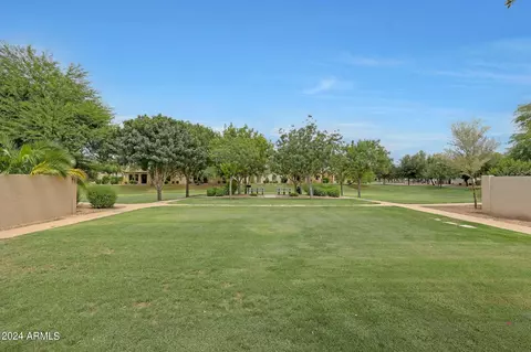 4408 E Woodside Way, Gilbert, AZ 85297 photo 9