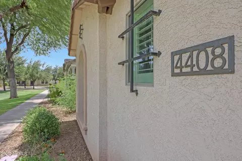 4408 E Woodside Way, Gilbert, AZ 85297 photo 6