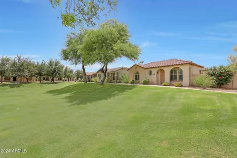 4408 E Woodside Way, Gilbert, AZ 85297 photo 5