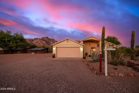 Exterior - 735 N Arroya Rd, Apache Junction, AZ 85119 photo 2 of 20