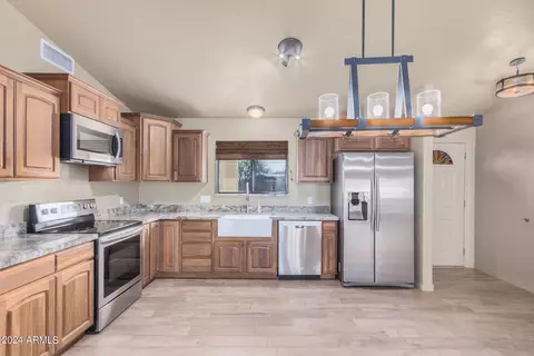 Kitchen - 735 N Arroya Rd, Apache Junction, AZ 85119 photo 2 of 3