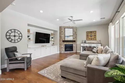 3653 E Comstock Dr, Gilbert, AZ 85296 photo 20