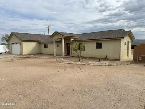 860 W Hermosa Dr, Wickenburg, AZ 85390
