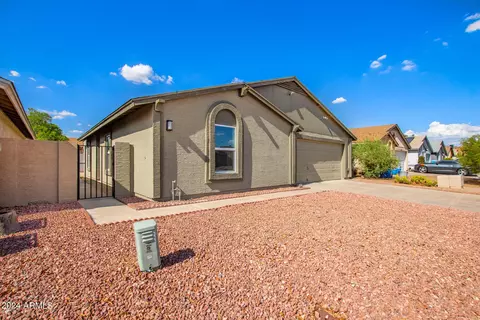 422 E Behrend Dr, Phoenix, AZ 85024 photo 2