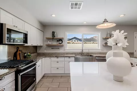 4934 E Mitchell Dr, Phoenix, AZ 85018 photo 12