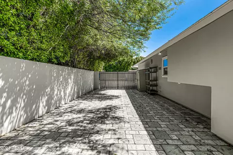 4934 E Mitchell Dr, Phoenix, AZ 85018 photo 28
