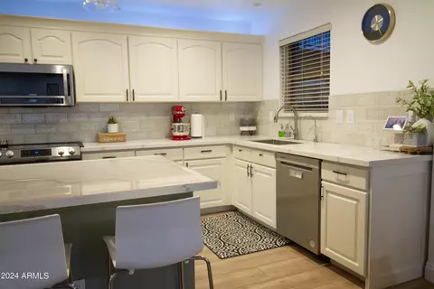 1908 E Parkside Ln, Phoenix, AZ 85024 photo 16
