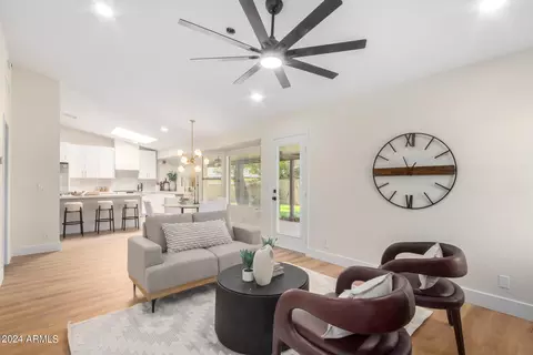 672 E Linda Ln, Gilbert, AZ 85234 photo 6