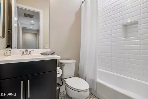 3858 E Alameda Ln, Gilbert, AZ 85298 photo 12