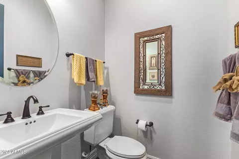 Bath - 3159 E Coconino Dr, Gilbert, AZ 85298 photo 1 of 8