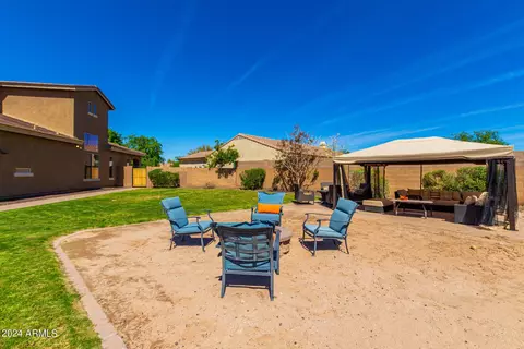 Exterior - 3159 E Coconino Dr, Gilbert, AZ 85298 photo 9 of 13