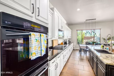 Kitchen - 3159 E Coconino Dr, Gilbert, AZ 85298 photo 1 of 4