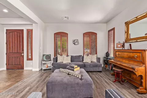 Living - 3159 E Coconino Dr, Gilbert, AZ 85298 photo 2 of 4