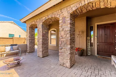 Exterior - 3159 E Coconino Dr, Gilbert, AZ 85298 photo 2 of 13