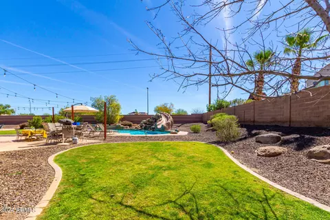 Exterior - 3159 E Coconino Dr, Gilbert, AZ 85298 photo 3 of 13