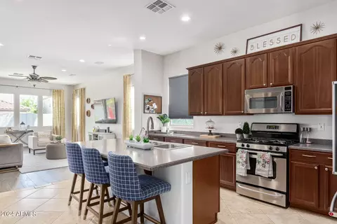 3046 E Turnberry Dr, Gilbert, AZ 85298 photo 11