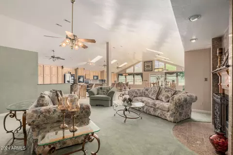 Living - 5365 E Sagebrush St, Apache Junction, AZ 85119 photo 2 of 7