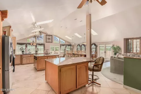 Kitchen - 5365 E Sagebrush St, Apache Junction, AZ 85119 photo 4 of 7