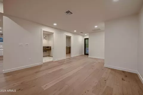 3127 E Flower St, Phoenix, AZ 85016 photo 6