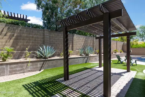 3916 E Covey Ln, Phoenix, AZ 85050 photo 30