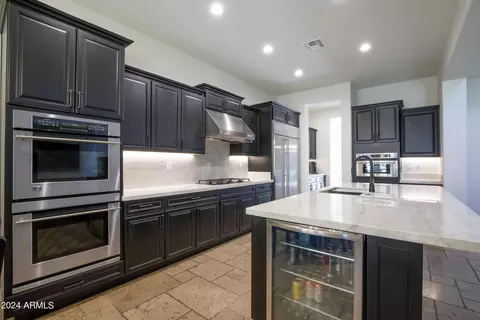 3916 E Covey Ln, Phoenix, AZ 85050 photo 7