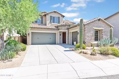 3916 E Covey Ln, Phoenix, AZ 85050