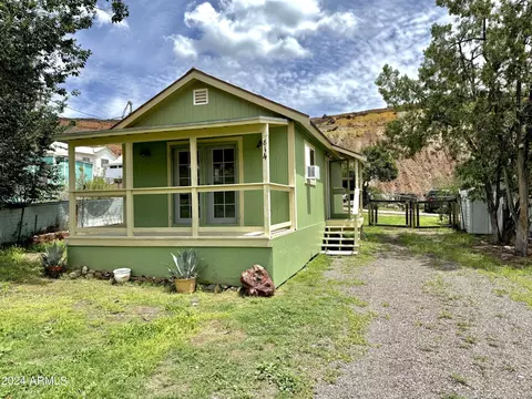 814 Pittsburg Ave, Bisbee, AZ 85603 photo 2