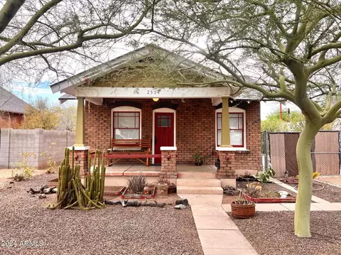 2534 N Dayton St, Phoenix, AZ 85006
