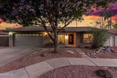 2551 W Laguna Azul Ave, Mesa, AZ 85202