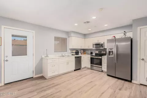 4153 E Nancy Ln, Phoenix, AZ 85042 photo 13