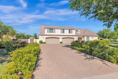 Exterior - 1450 N Almar St, Mesa, AZ 85213 photo 23 of 26