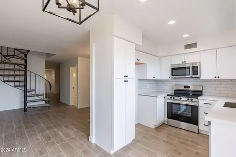 1425 E Desert Cove Ave #21, Phoenix, AZ 85020