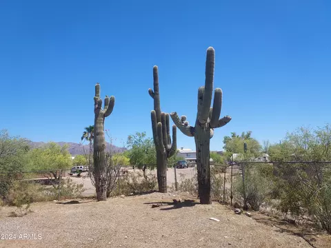 684 S Hilton Rd, Apache Junction, AZ 85119 photo 2