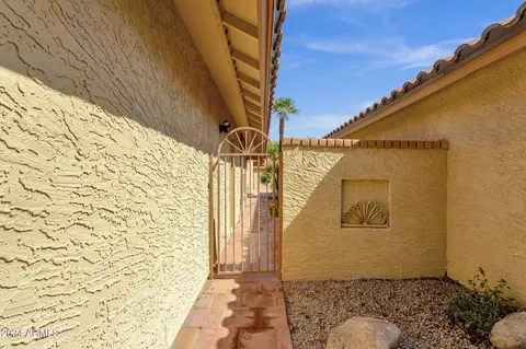 4774 E Navajo St, Phoenix, AZ 85044 photo 8