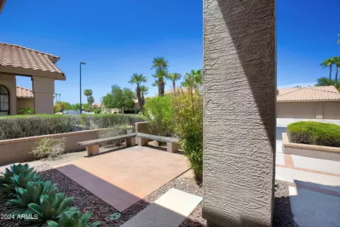 Exterior - 1013 W Iris Dr, Gilbert, AZ 85233 photo 4 of 16