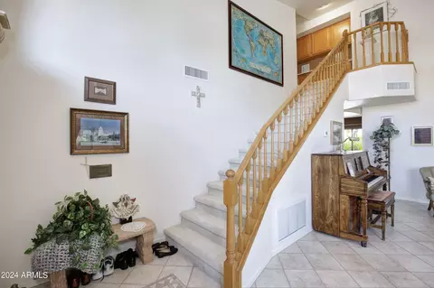 Entry Way - 1013 W Iris Dr, Gilbert, AZ 85233 photo 2 of 5