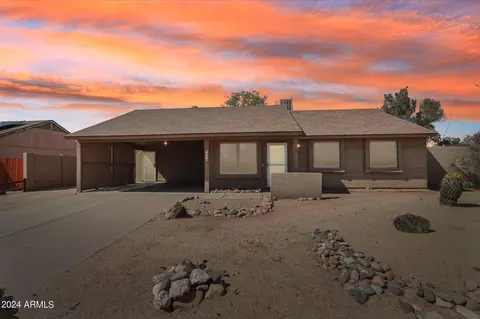 7232 W Cameron Dr, Peoria, AZ 85345