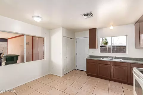 2307 E 3rd Dr, Mesa, AZ 85204 photo 9