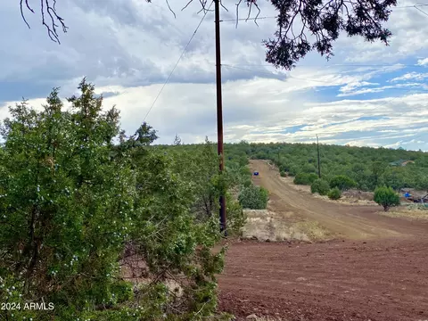 1184 W Picacho Dr #-, Ash Fork, AZ 86320 photo 3